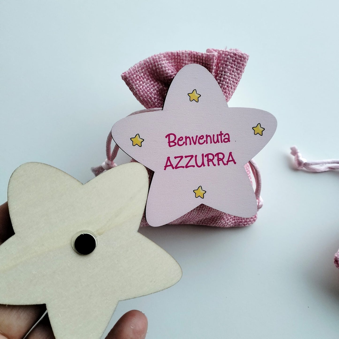 Sacchetto Nascita Bimba in Iuta Rosa – Personalizzato con Nome, Calamita – Elegante Bomboniera Portaconfetti