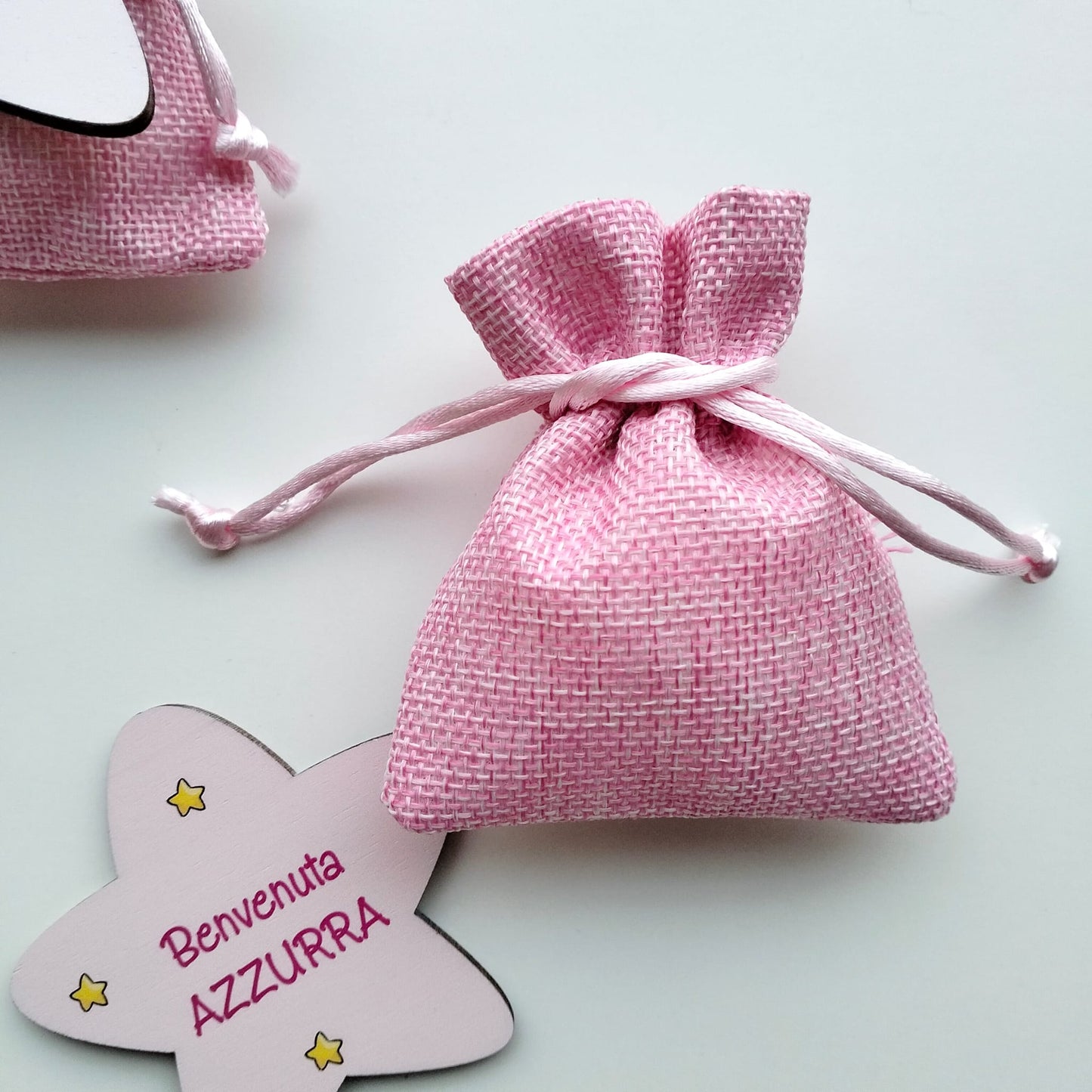 Sacchetto Nascita Bimba in Iuta Rosa – Personalizzato con Nome, Calamita – Elegante Bomboniera Portaconfetti