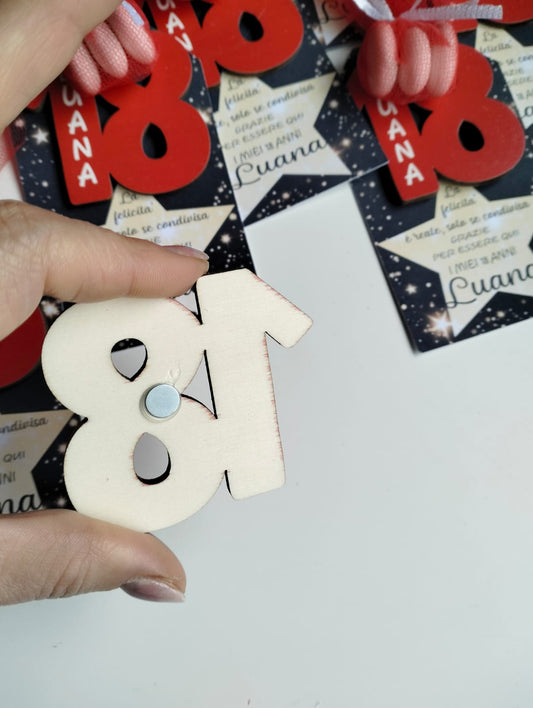 magnete in legno numero 18