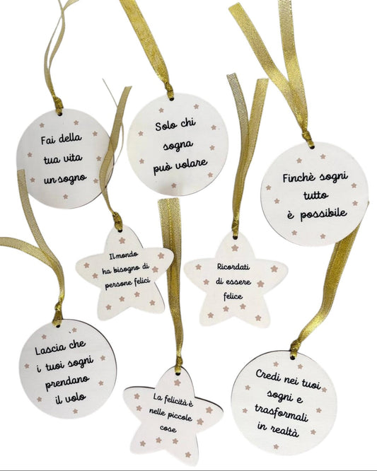 addobbi albero di natale in legno con frasi sui sogni